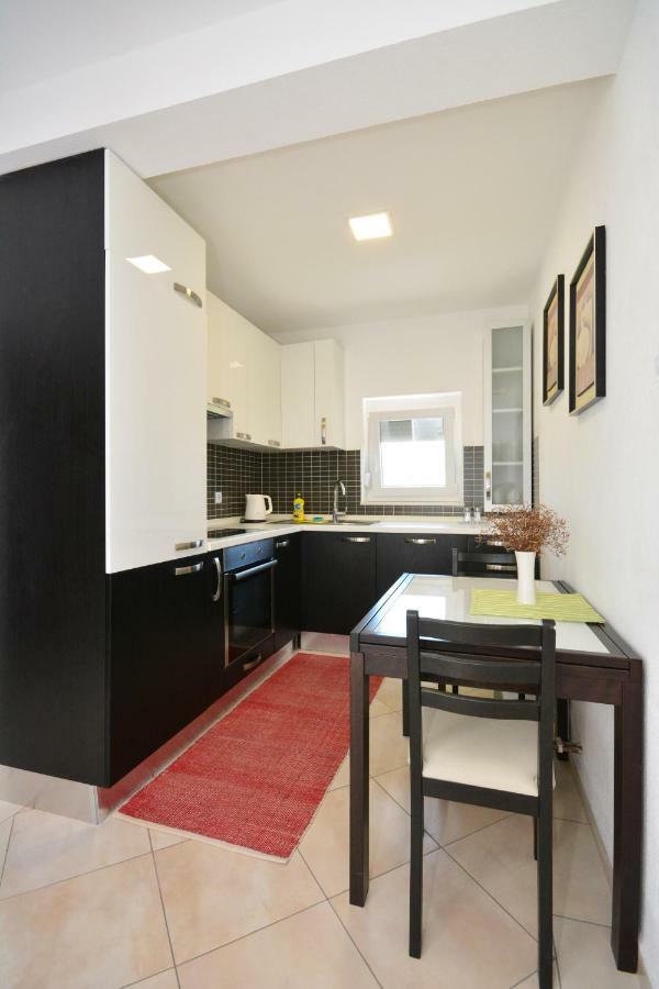 Apartman Viktoria Раковица Екстер'єр фото