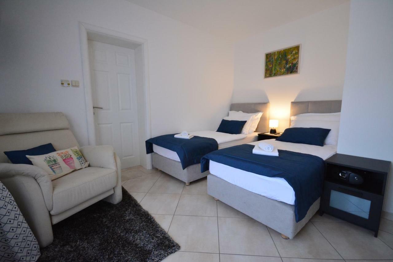 Apartman Viktoria Раковица Екстер'єр фото